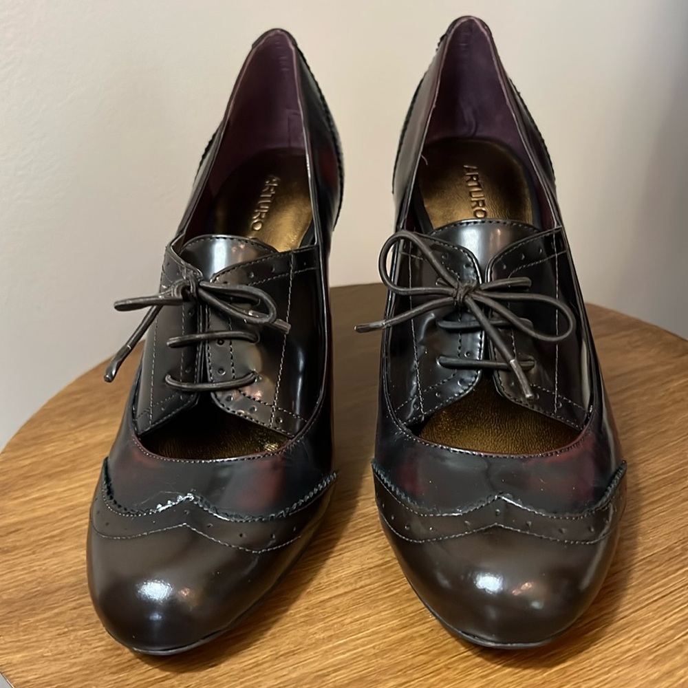 Arturo Chiang Georgiana Oxford 3 inch heels